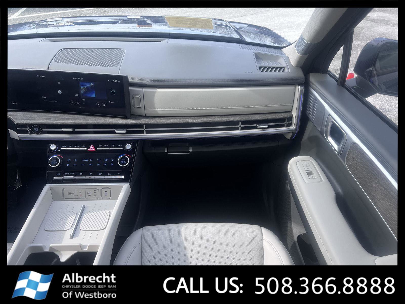 Used 2025 Hyundai Santa Fe Limited image 25