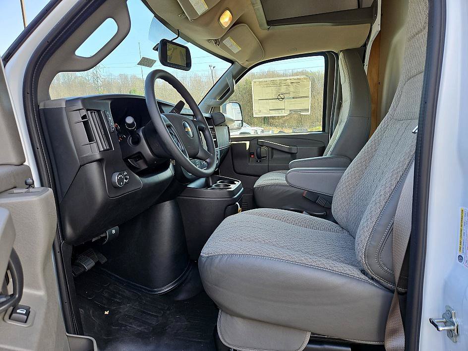 New 2024 Chevrolet Express 3500 w/ Power Convenience Package RWD image 9