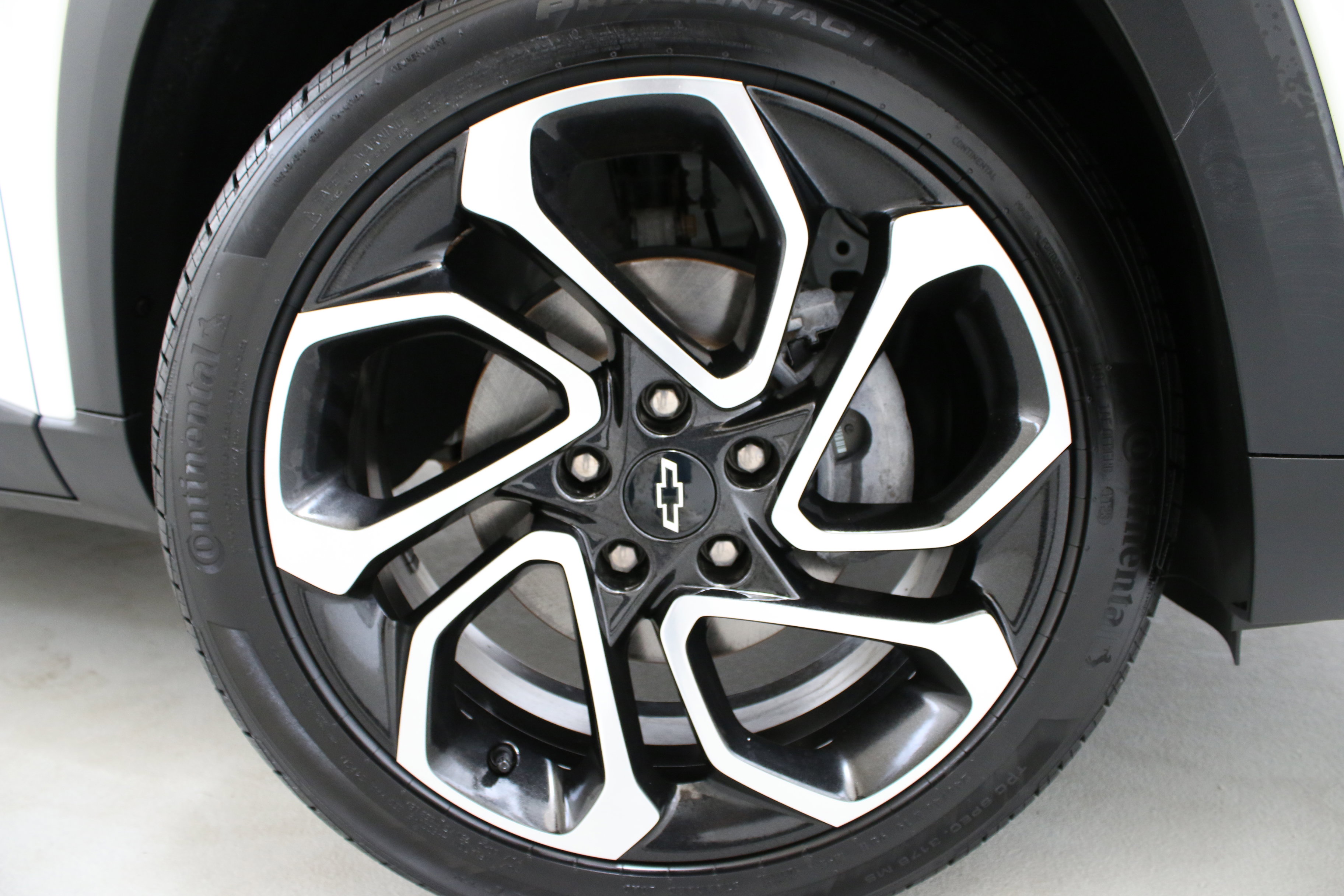 Used 2024 Chevrolet Trax RS w/ Driver Confidence Package image 32