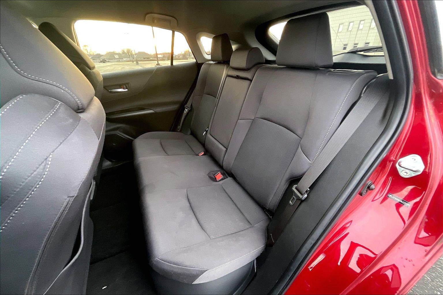 Used 2021 Toyota Venza LE image 17