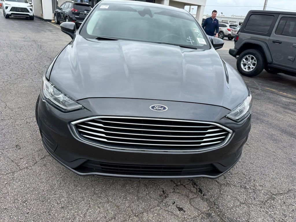 Used 2020 Ford Fusion SE image 4