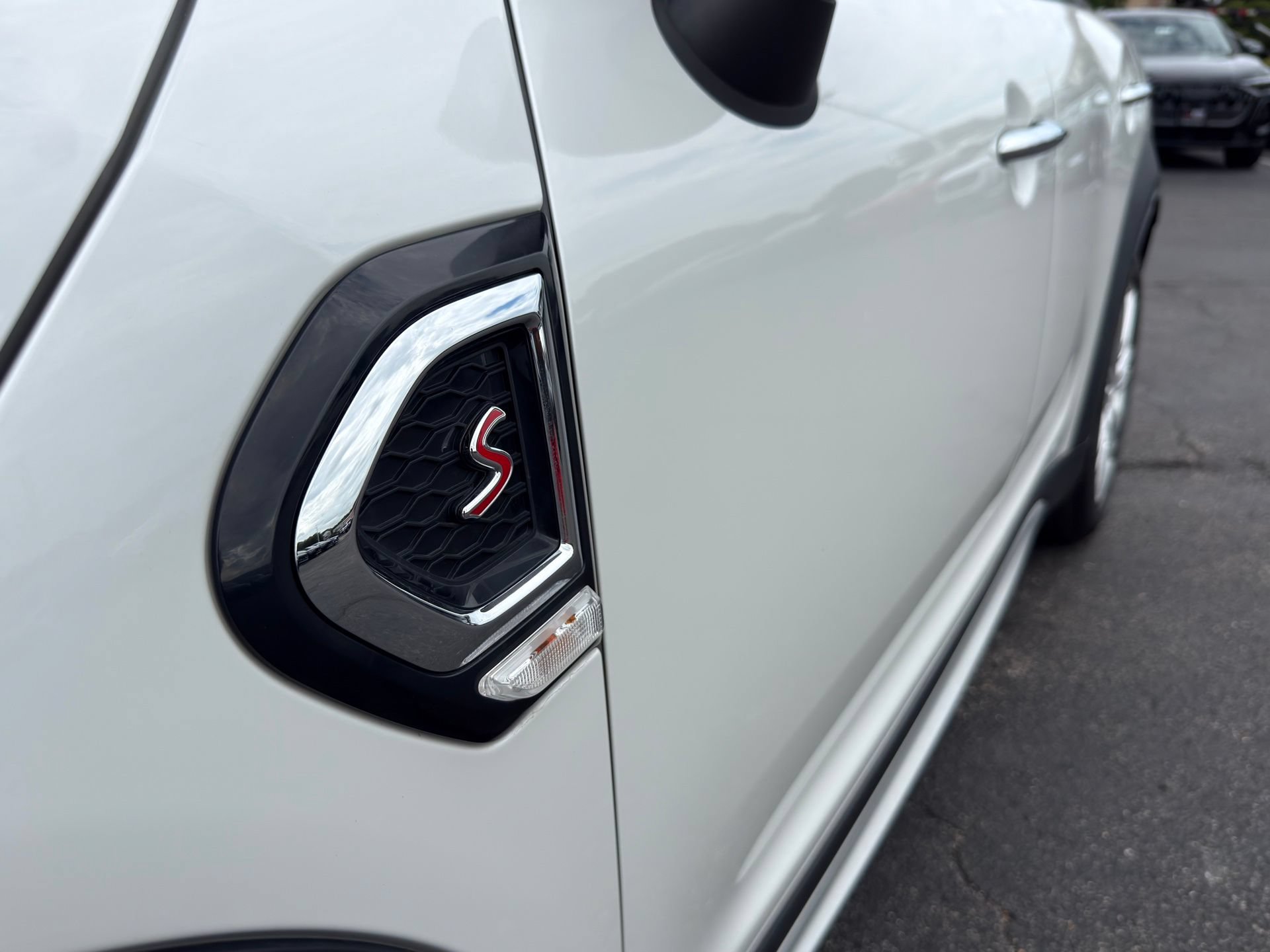 Used 2024 MINI Cooper Countryman S FWD image 5