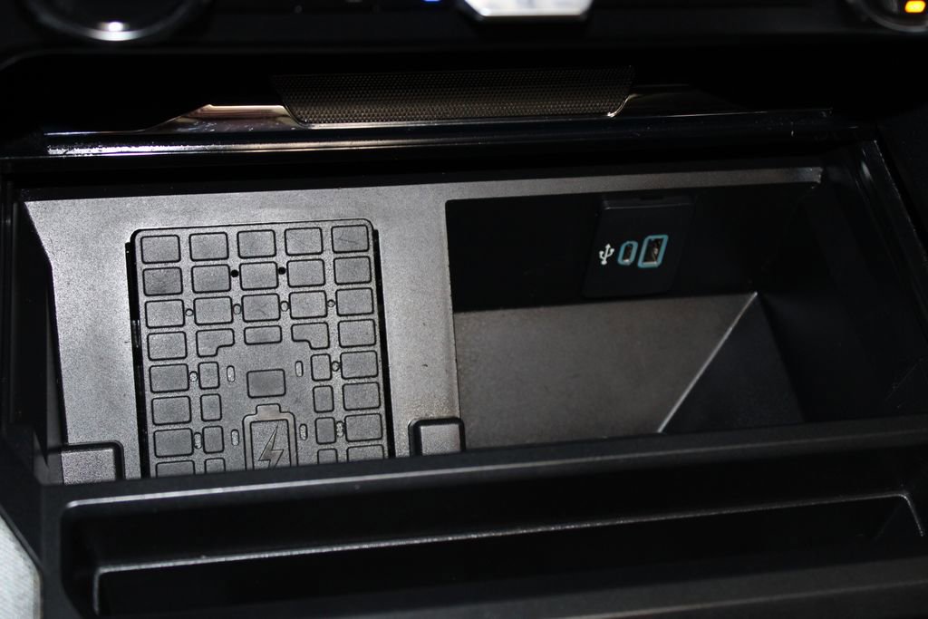 Used 2024 Ford F350 Lariat w/ Tremor Off-Road Package image 50