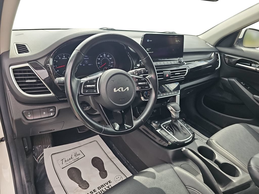 Used 2022 Kia Seltos EX AWD/4WD image 16