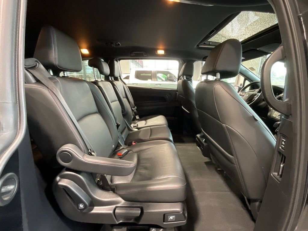 Used 2025 Honda Odyssey Sport-L image 18