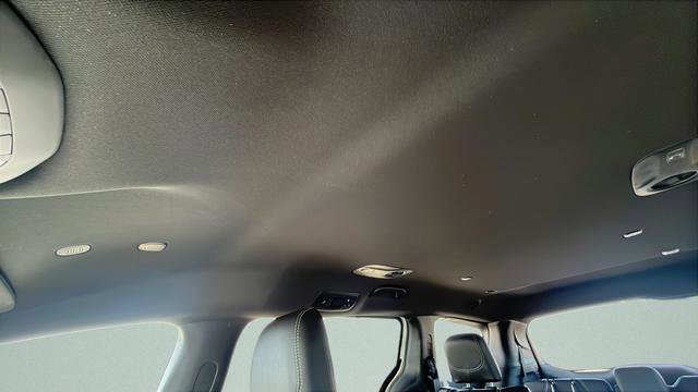 New 2026 Chrysler Pacifica Select AWD/4WD image 19