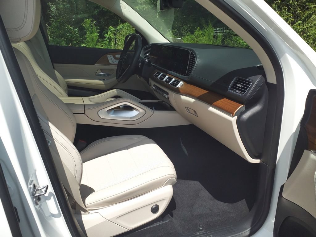 Certified 2024 Mercedes-Benz GLS 450 4MATIC image 10