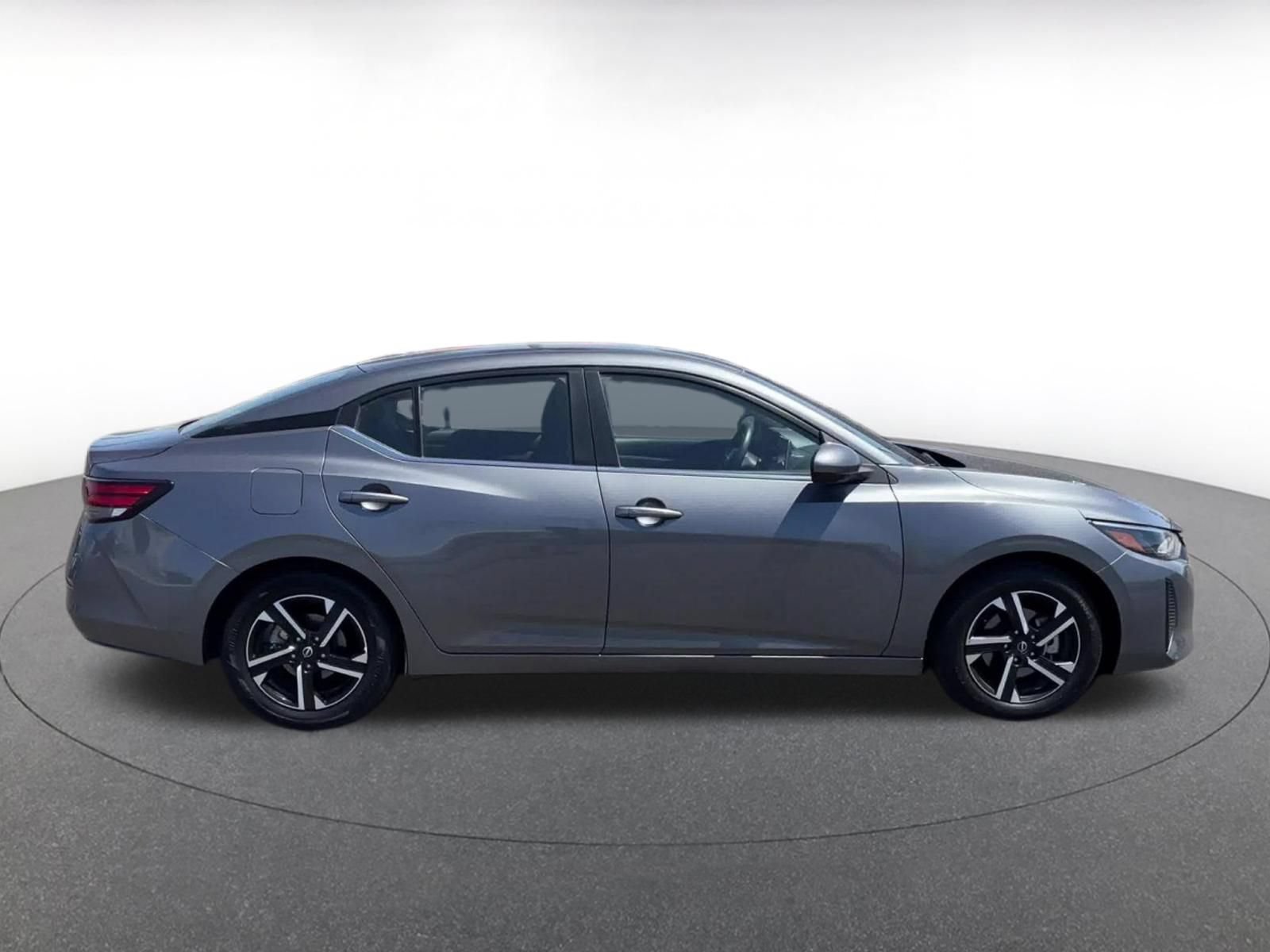 Used 2025 Nissan Sentra SV FWD image 13