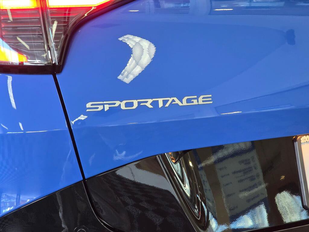 Used 2026 Kia Sportage SX image 12