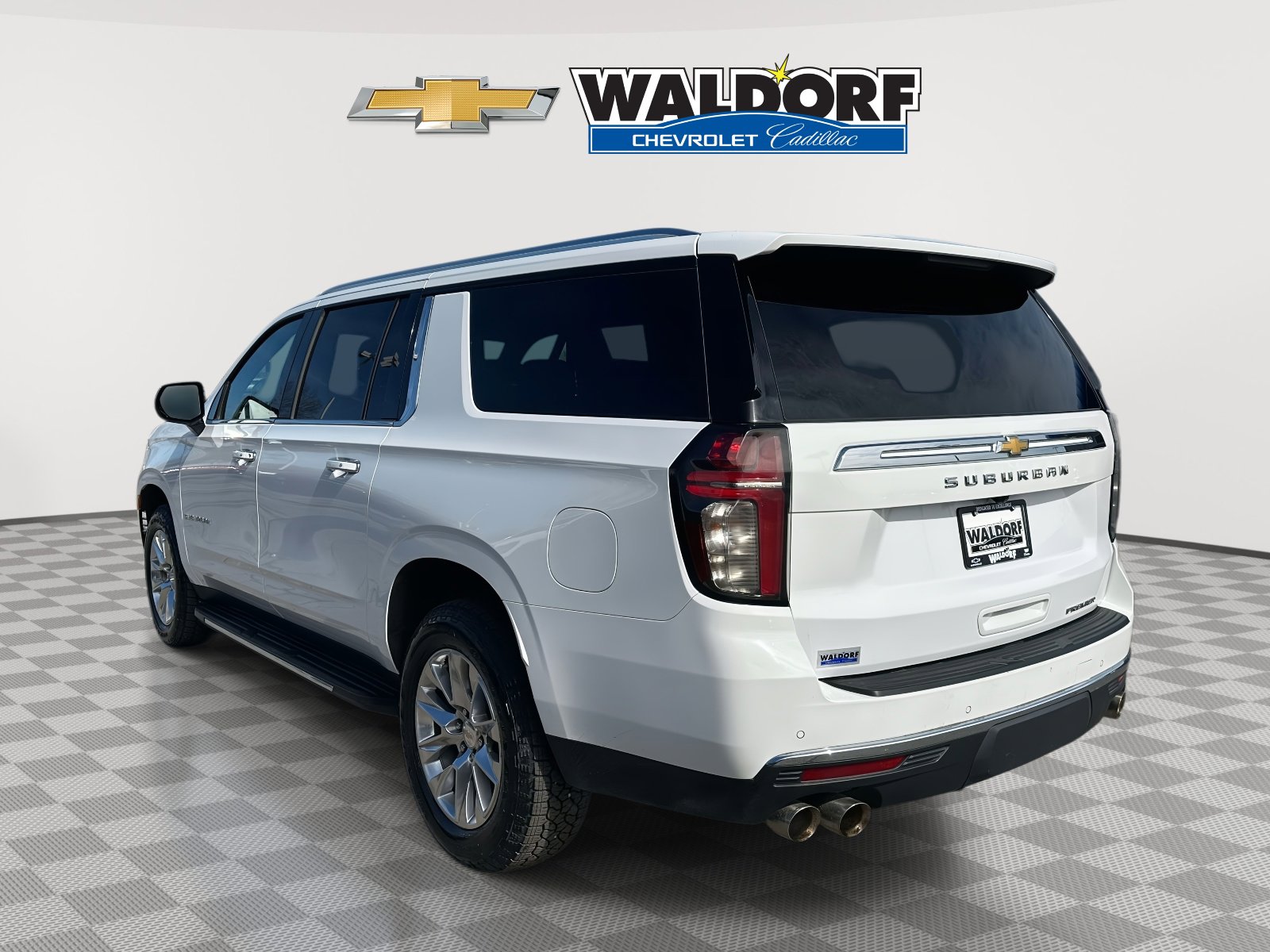 Certified 2023 Chevrolet Suburban Premier image 4