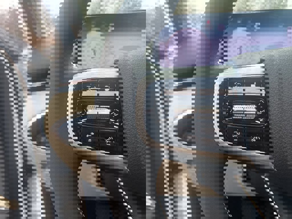 New 2026 Genesis GV70 2.5T Select AWD/4WD image 18