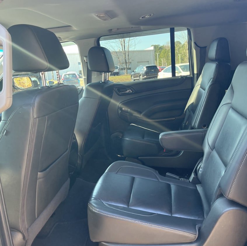 Used 2020 Chevrolet Suburban LT image 18