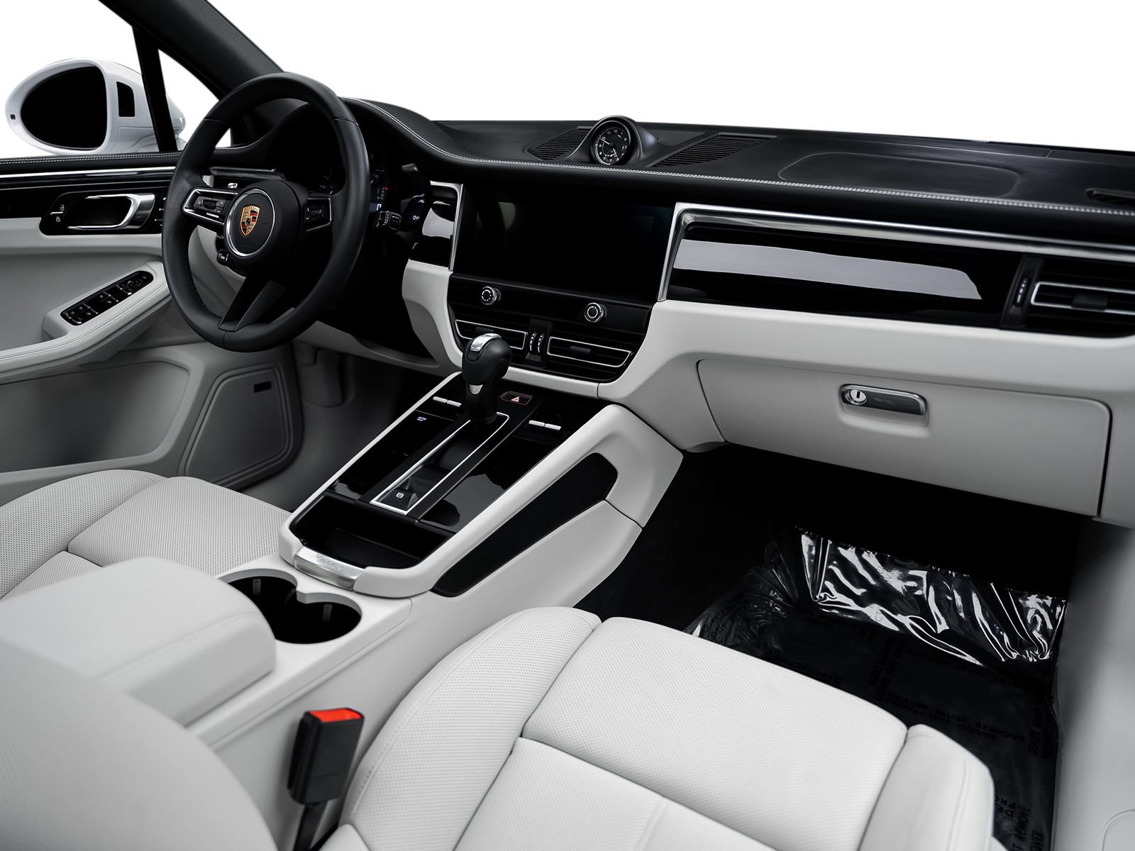 Used 2025 Porsche Macan AWD/4WD image 57