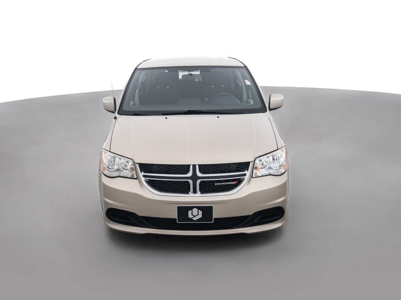 Used 2014 Dodge Grand Caravan SE FWD image 2