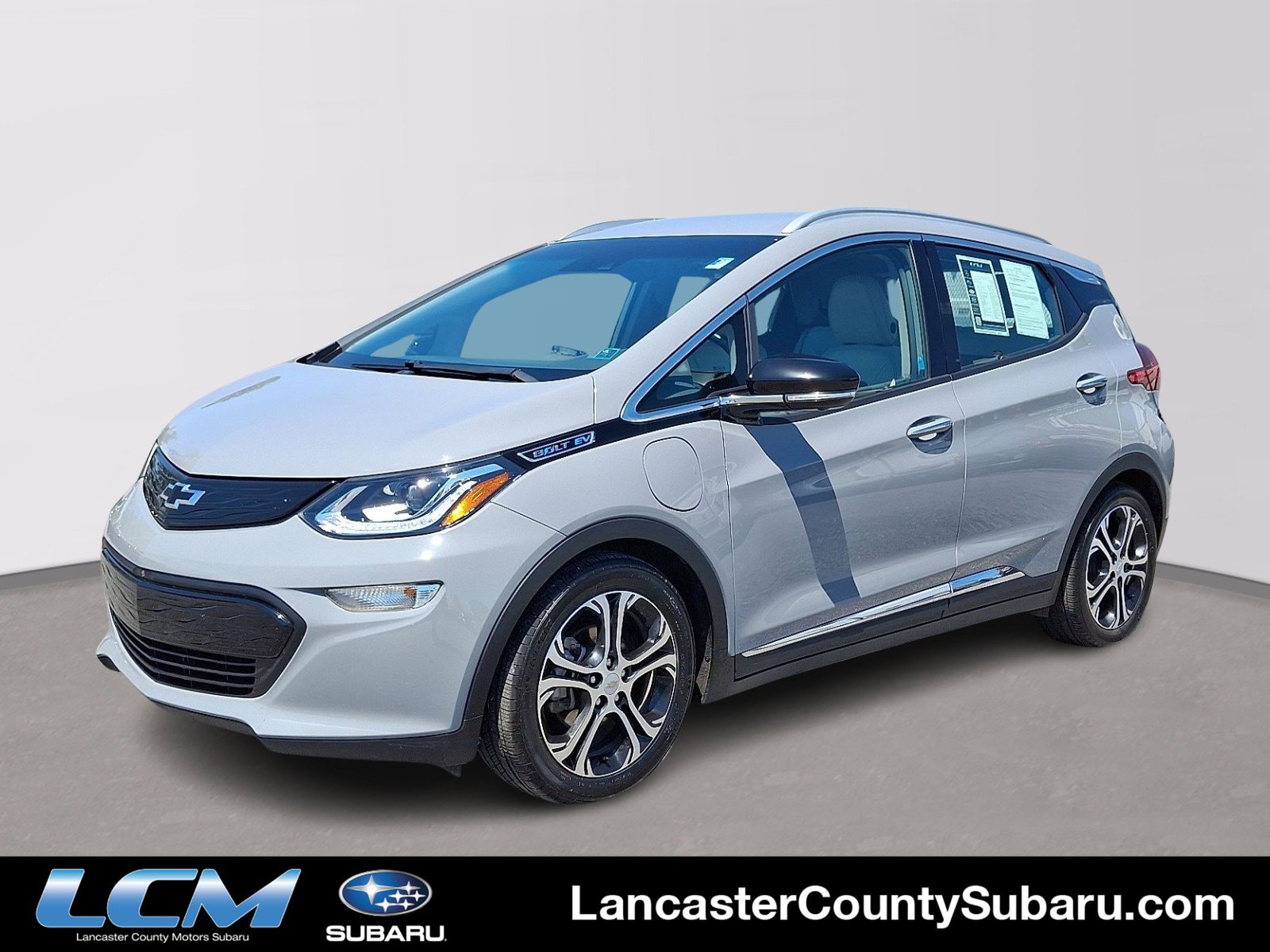 Used 2020 Chevrolet Bolt Premier w/ Infotainment Package FWD image 1
