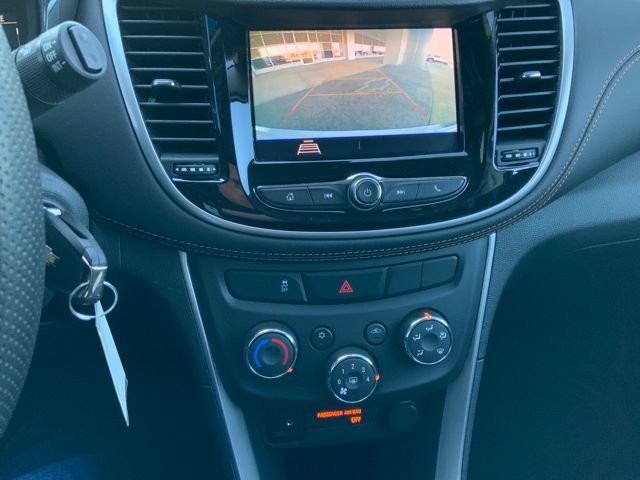 Used 2022 Chevrolet Trax LS w/ Tint and Cruise Package image 24