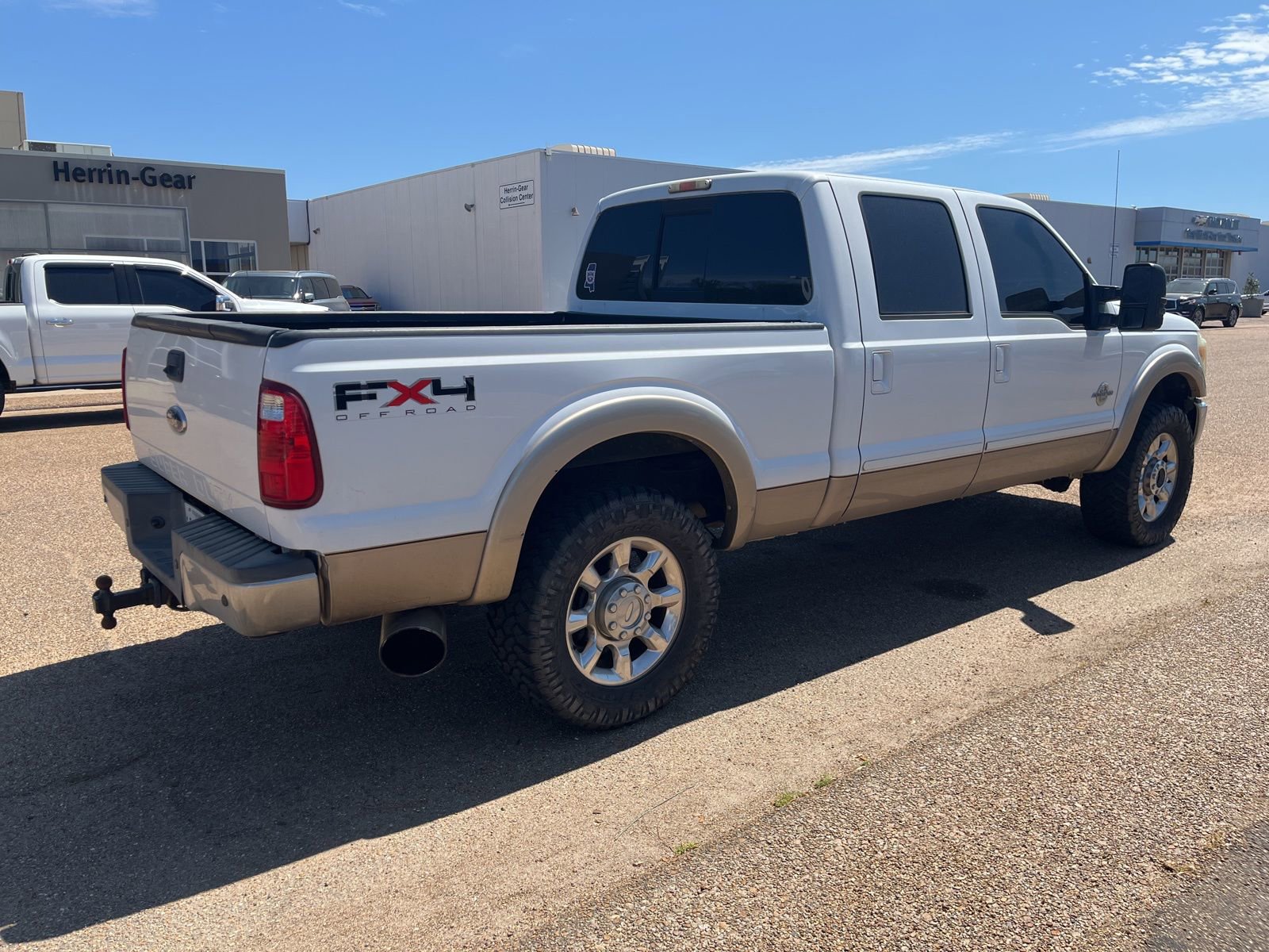 Used 2011 Ford F250 Lariat w/ Lariat Ultimate Pkg image 2