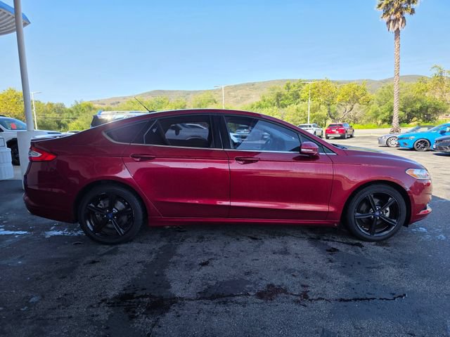 Used 2016 Ford Fusion SE FWD image 6