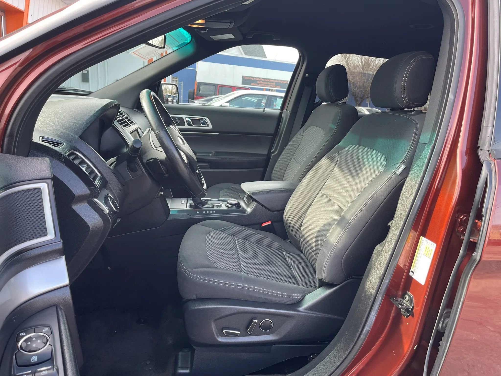 Used 2016 Ford Explorer XLT w/ Equipment Group 201A image 12