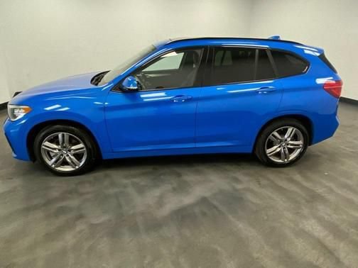 Used 2021 BMW X1 xDrive28i w/ Convenience Package AWD/4WD image 3
