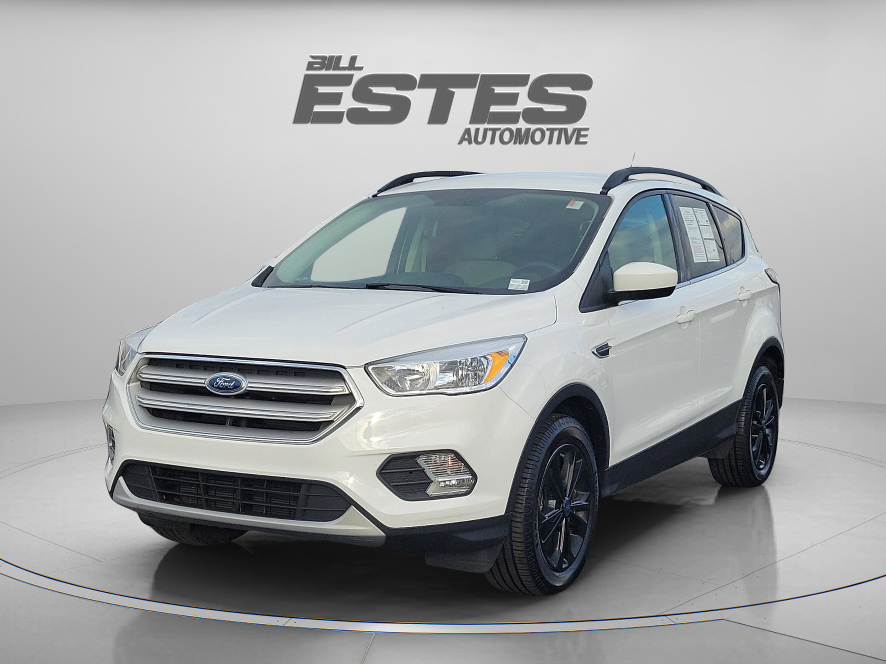 Used 2018 Ford Escape SE w/ SE Sync 3 Package image 1