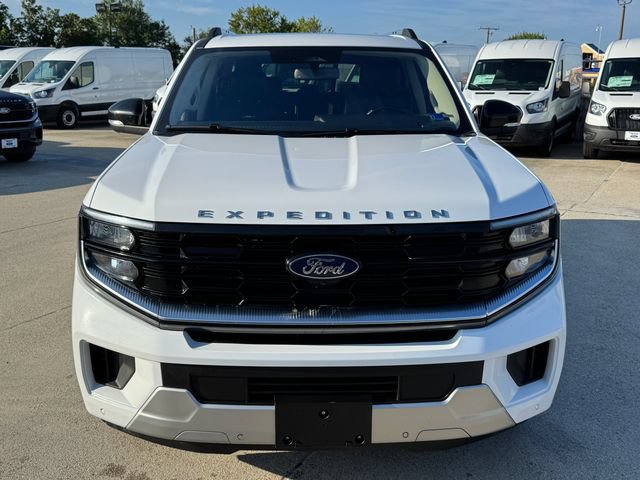 Used 2025 Ford Expedition Platinum AWD/4WD image 2