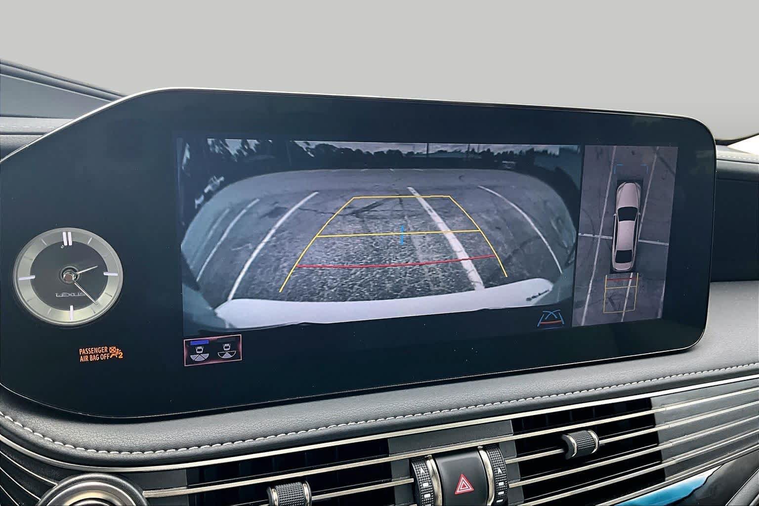 Used 2022 Lexus LS 500 w/ Interior Upgrade Package RWD image 27