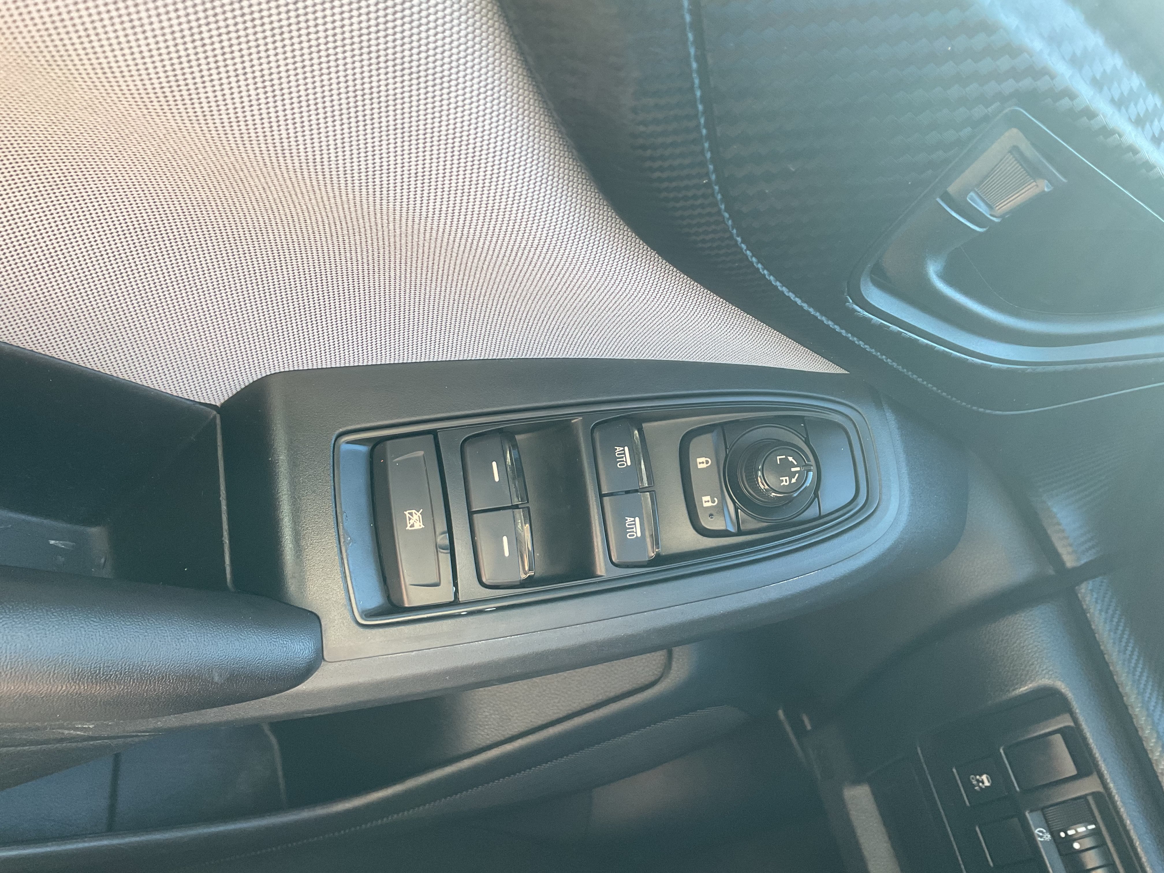Used 2018 Subaru Crosstrek 2.0i Premium AWD/4WD image 19