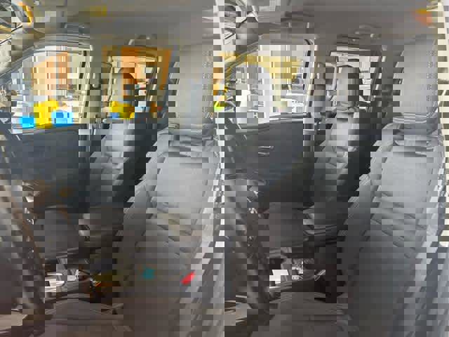 Used 2022 Nissan Frontier SV image 19