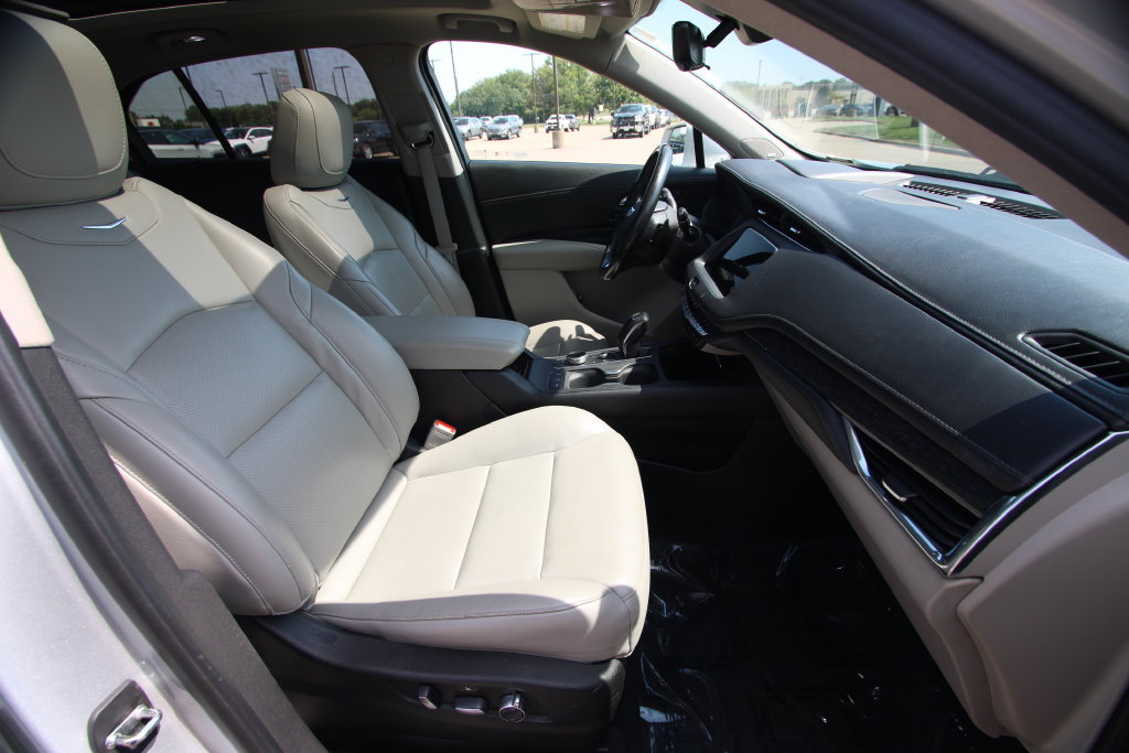 Used 2019 Cadillac XT4 Premium Luxury AWD/4WD image 8