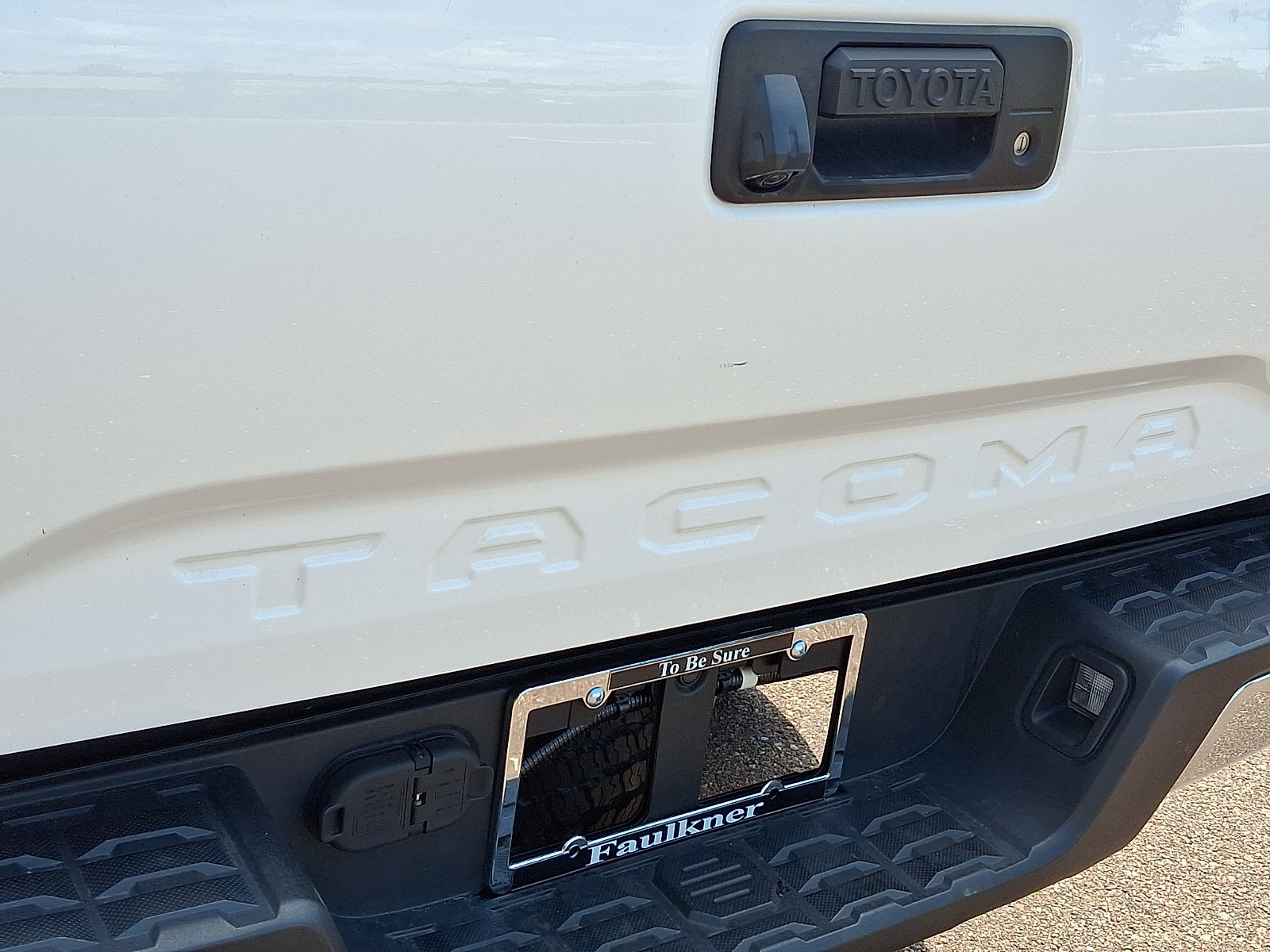 Used 2023 Toyota Tacoma TRD Off-Road AWD/4WD image 28