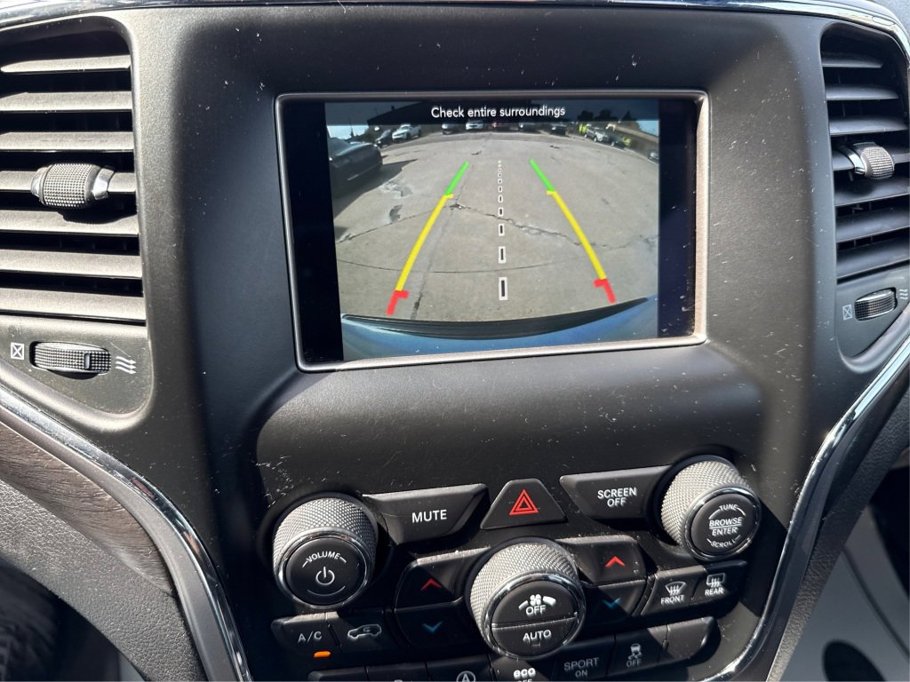 Used 2018 Jeep Grand Cherokee Laredo image 33