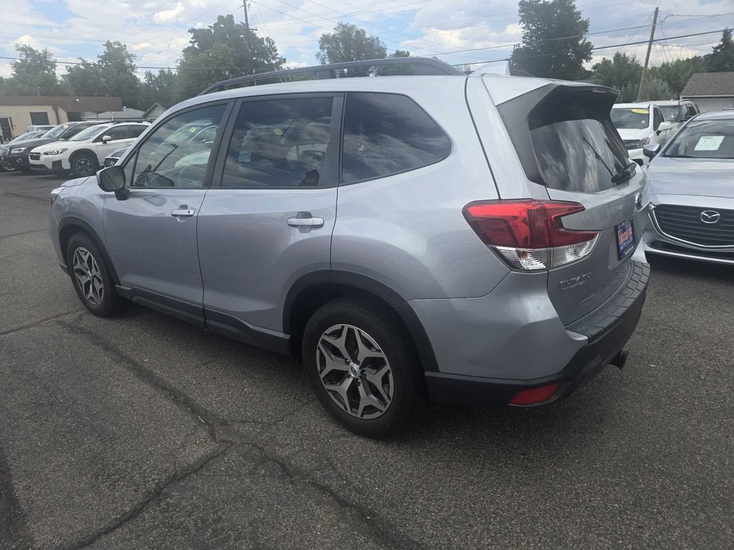 Used 2020 Subaru Forester Premium AWD/4WD image 13