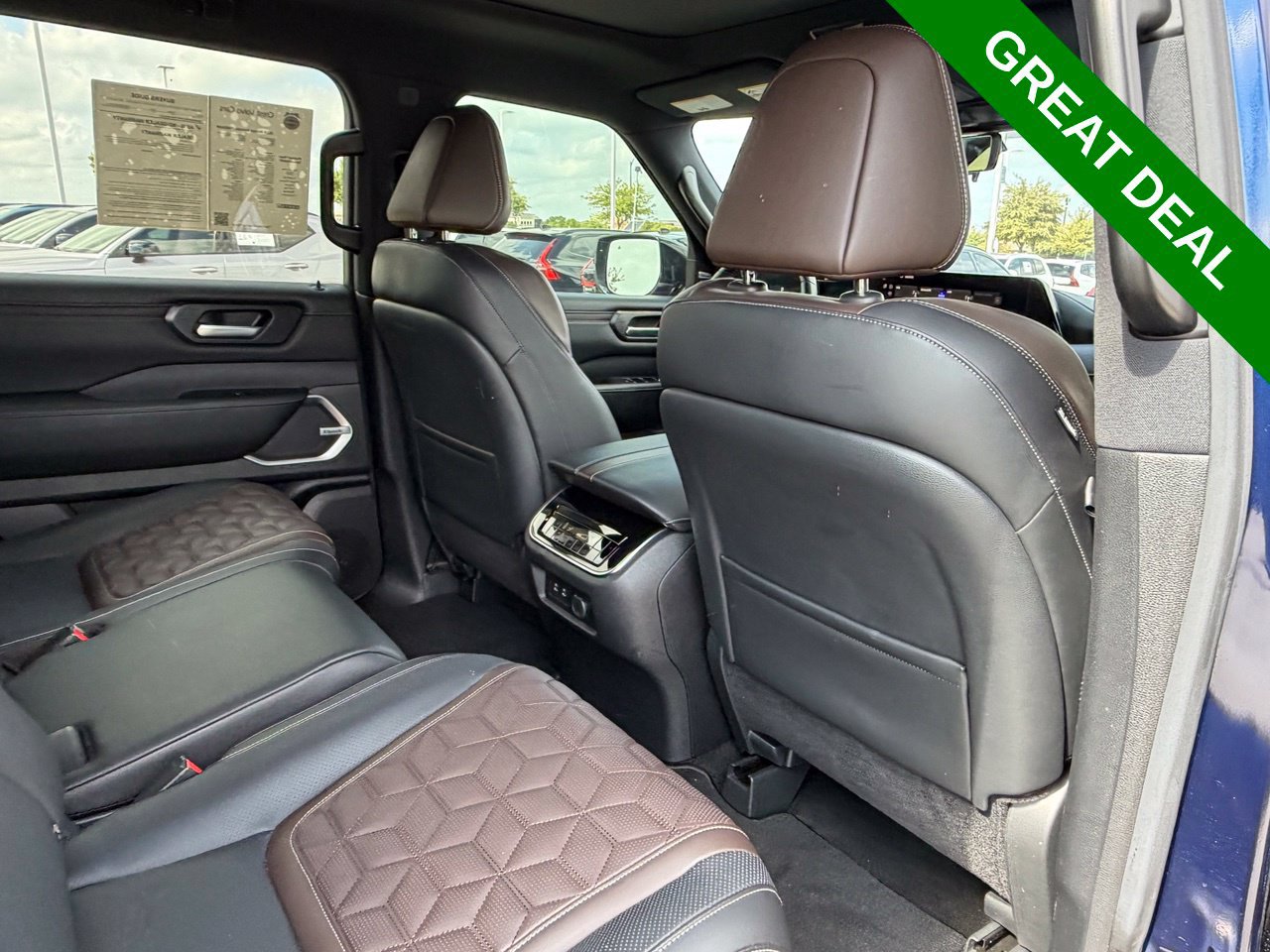 Used 2025 Nissan Armada Platinum w/ Convenience Package RWD image 48