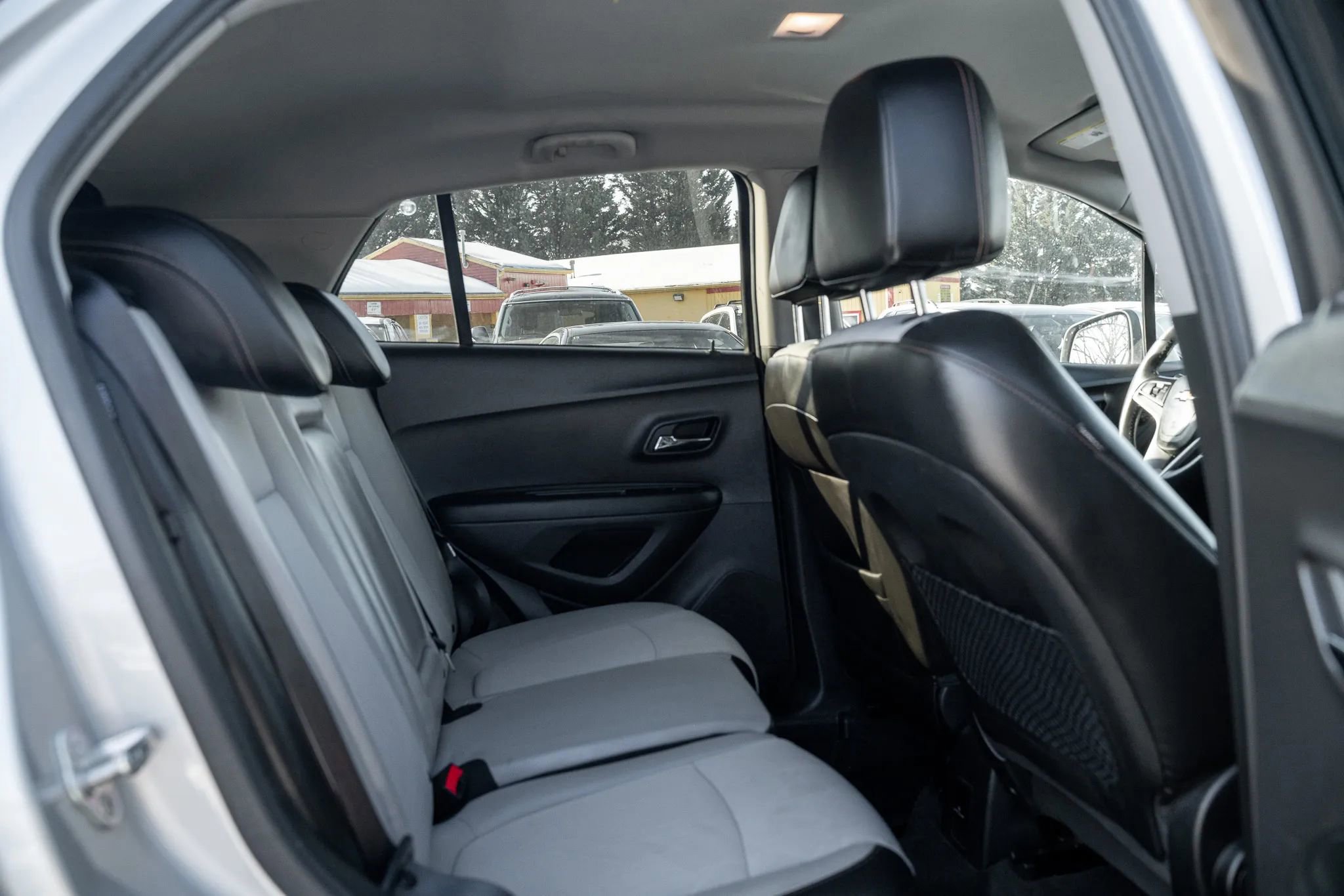 Used 2018 Chevrolet Trax LT w/ LT Convenience Package image 10
