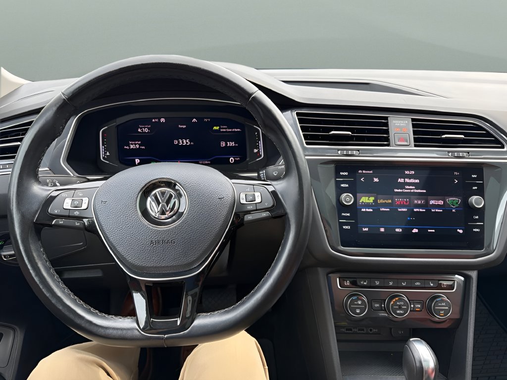 Used 2019 Volkswagen Tiguan SEL Premium AWD/4WD image 11