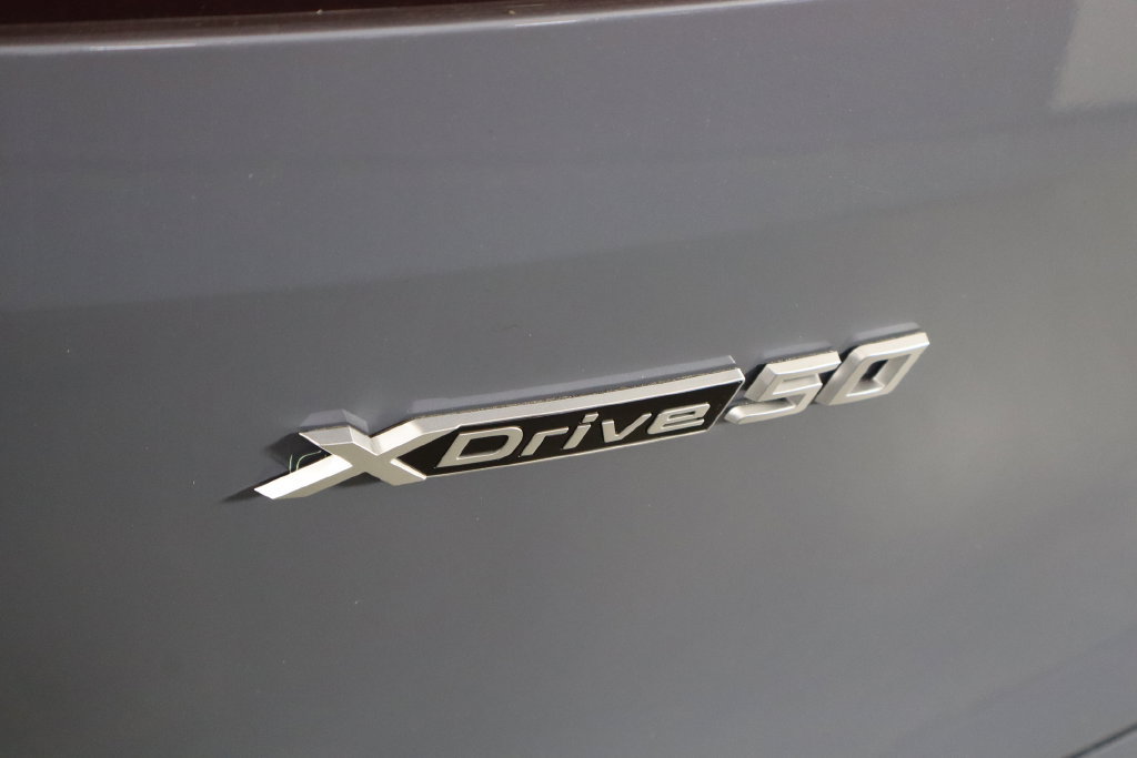 Used 2023 BMW iX xDrive50 w/ Premium Package AWD/4WD image 45