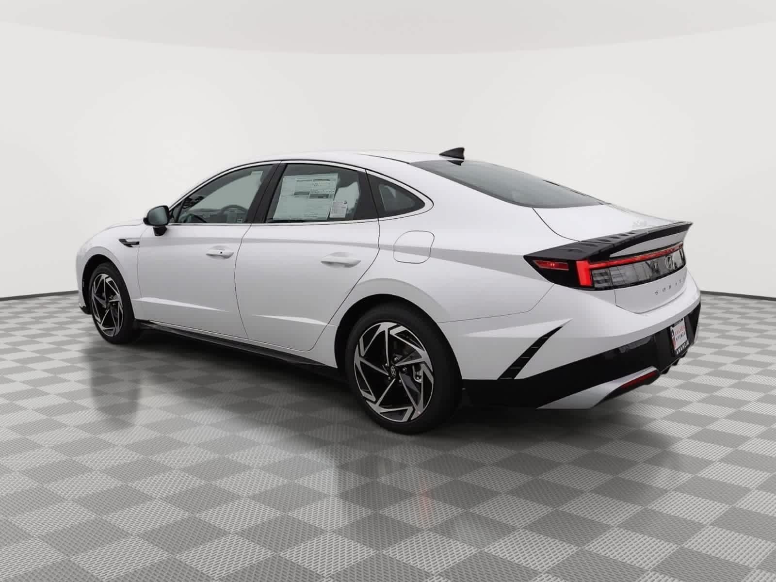 New 2026 Hyundai Sonata SEL FWD image 9