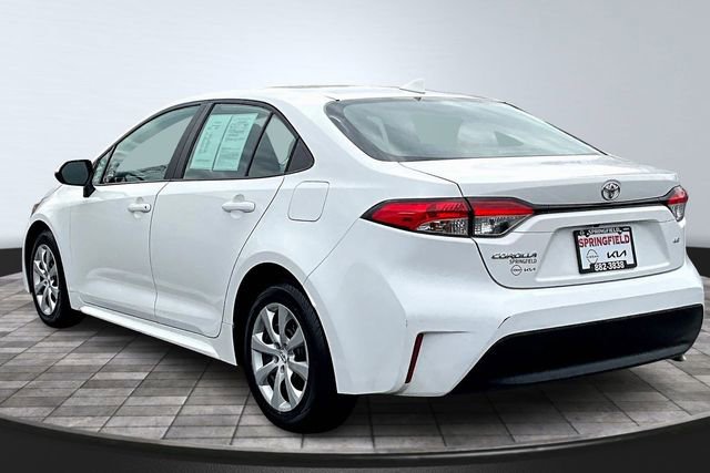 Used 2024 Toyota Corolla LE image 4