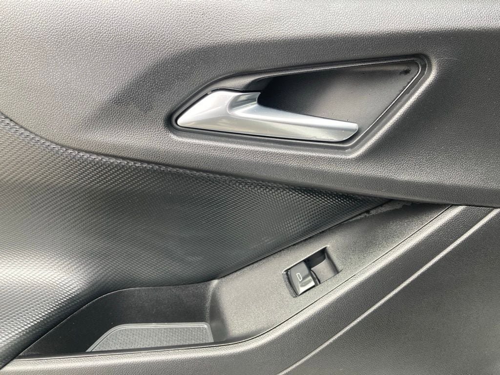 Used 2026 Chevrolet Equinox LT FWD image 11