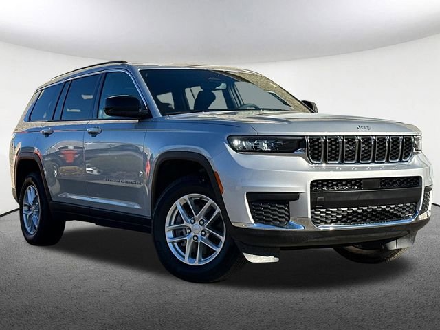 Used 2024 Jeep Grand Cherokee L Laredo AWD/4WD image 2