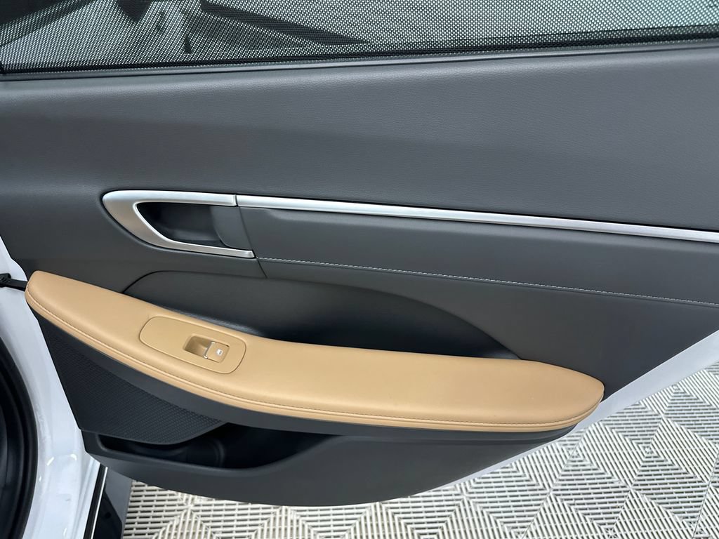 Used 2025 Hyundai Sonata Limited FWD image 18