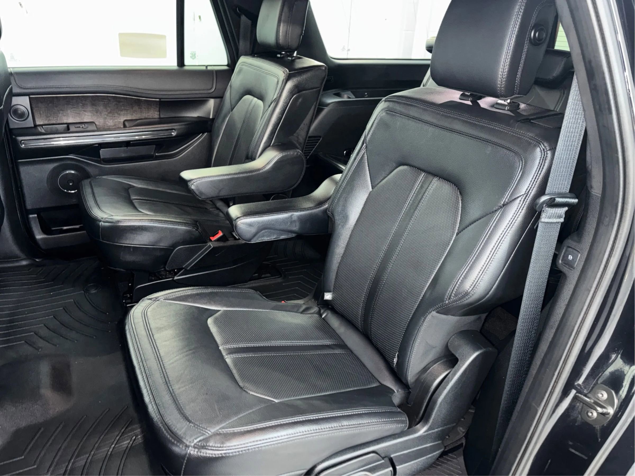 Used 2019 Ford Expedition Max Limited w/ Equipment Group 301A image 14