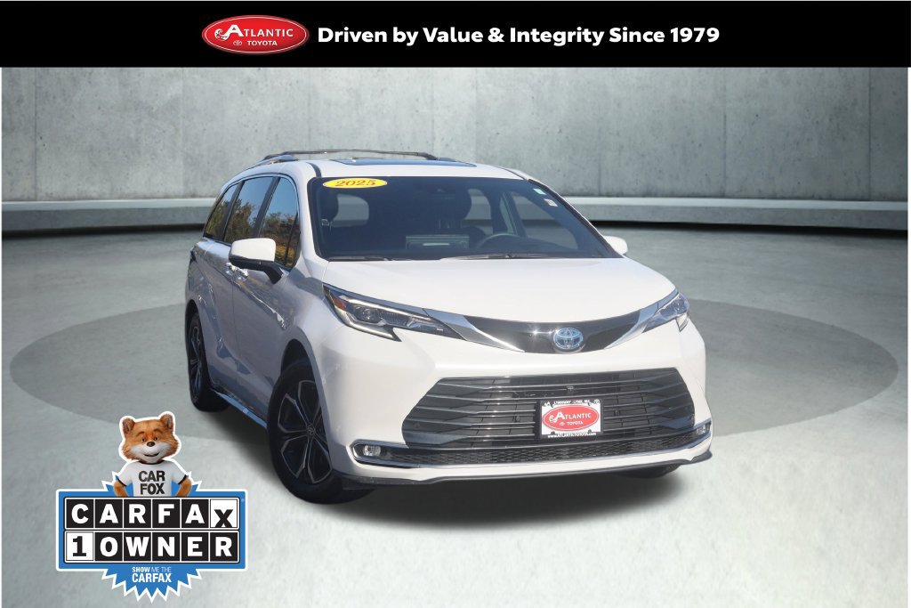 Used 2025 Toyota Sienna Platinum
