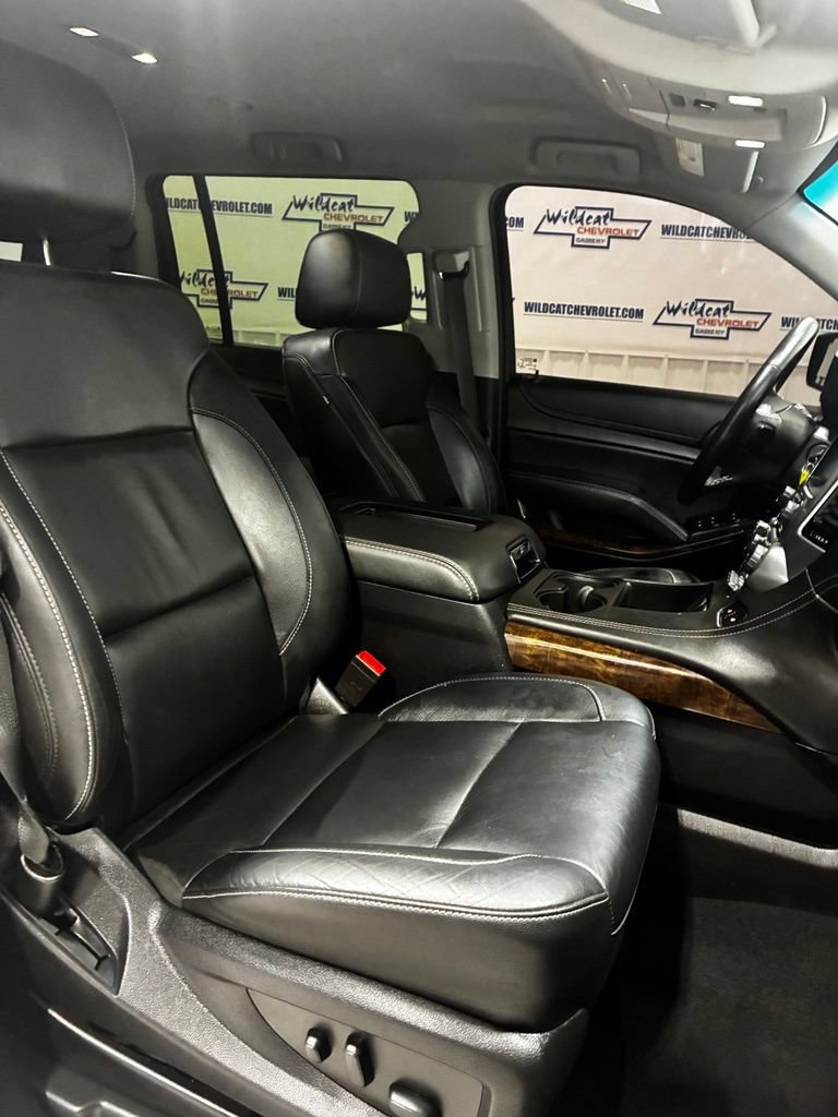 Used 2020 Chevrolet Suburban LT AWD/4WD image 35