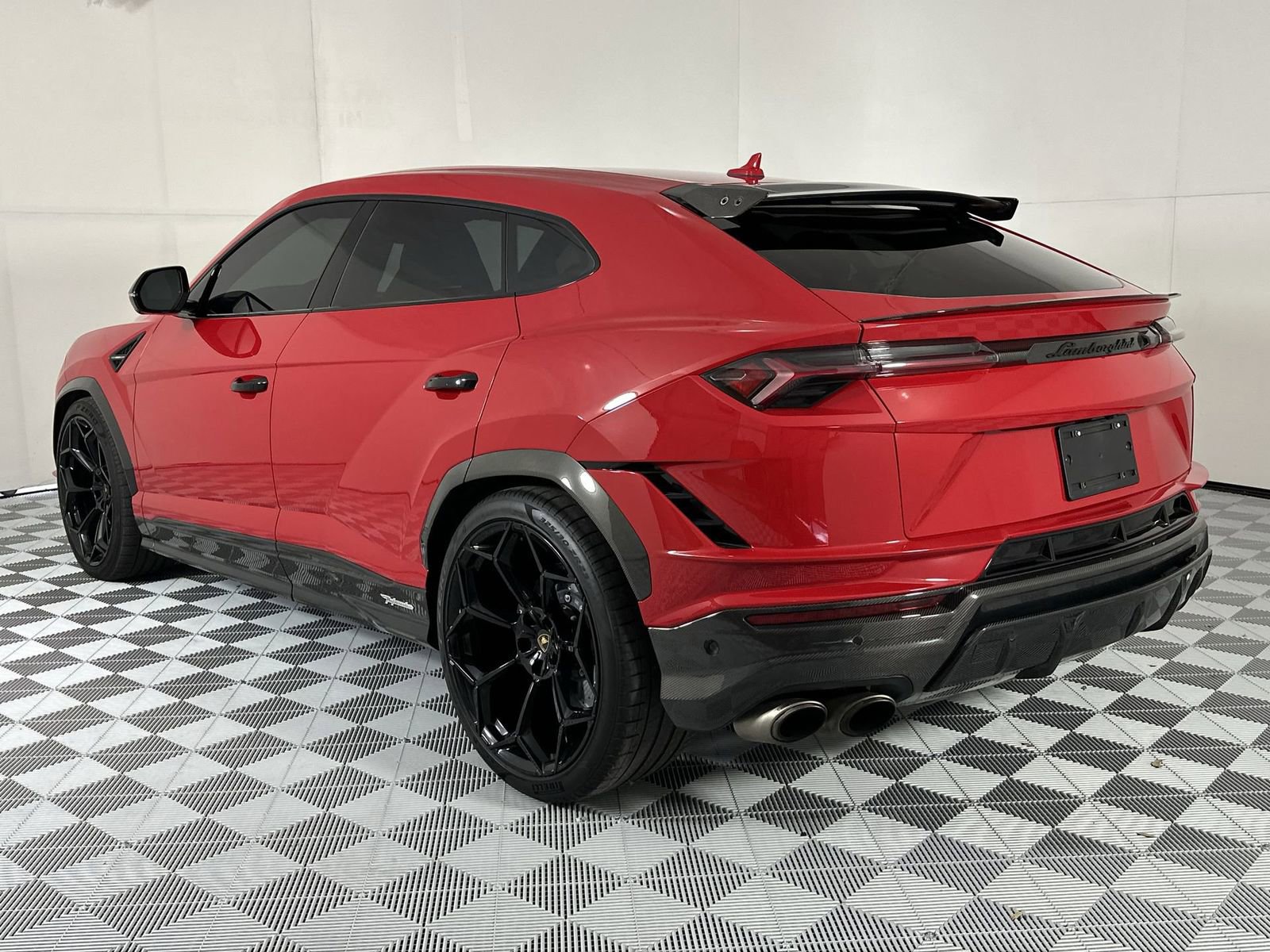 Used 2023 Lamborghini Urus Performante AWD/4WD image 6