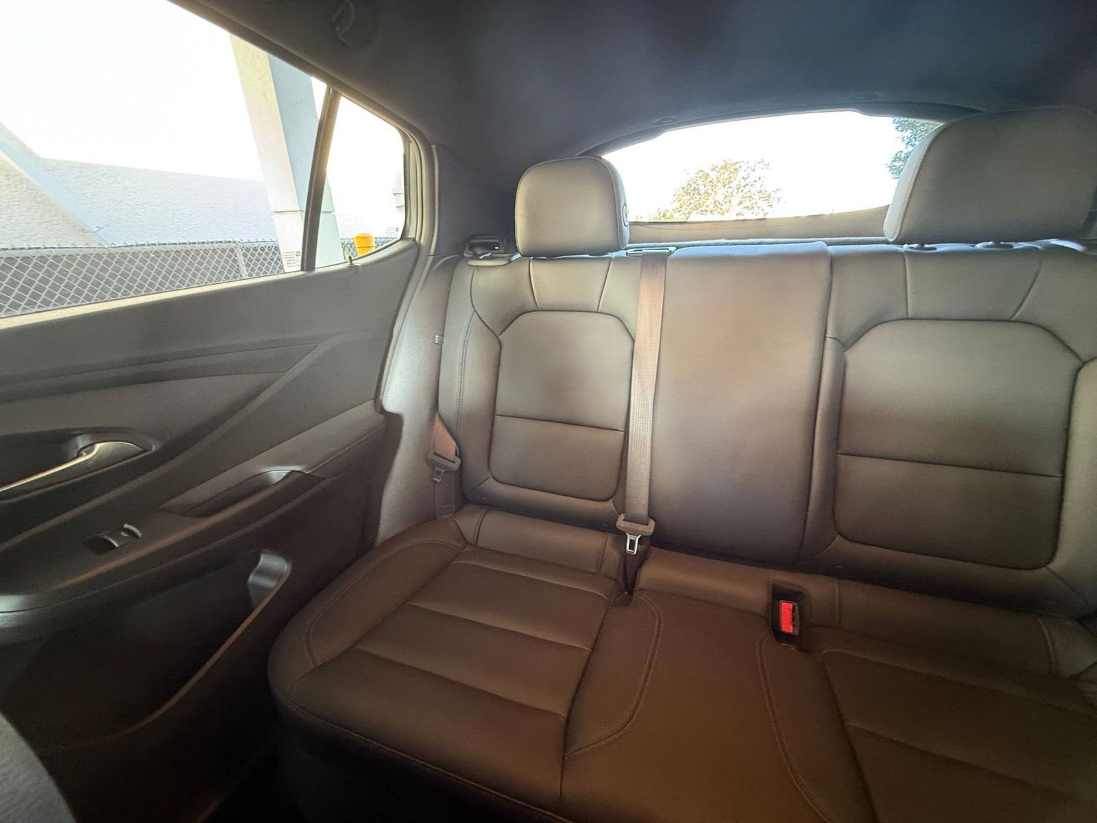 Used 2025 Buick Envista Sport Touring image 39