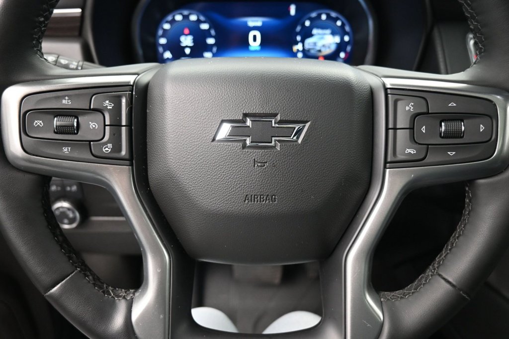 Used 2024 Chevrolet Suburban Z71 w/ Luxury Package AWD/4WD image 10