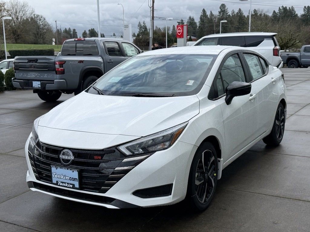 New 2025 Nissan Versa SR w/ Trunk Package image 4