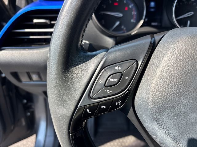 Used 2022 Toyota C-HR XLE FWD image 18